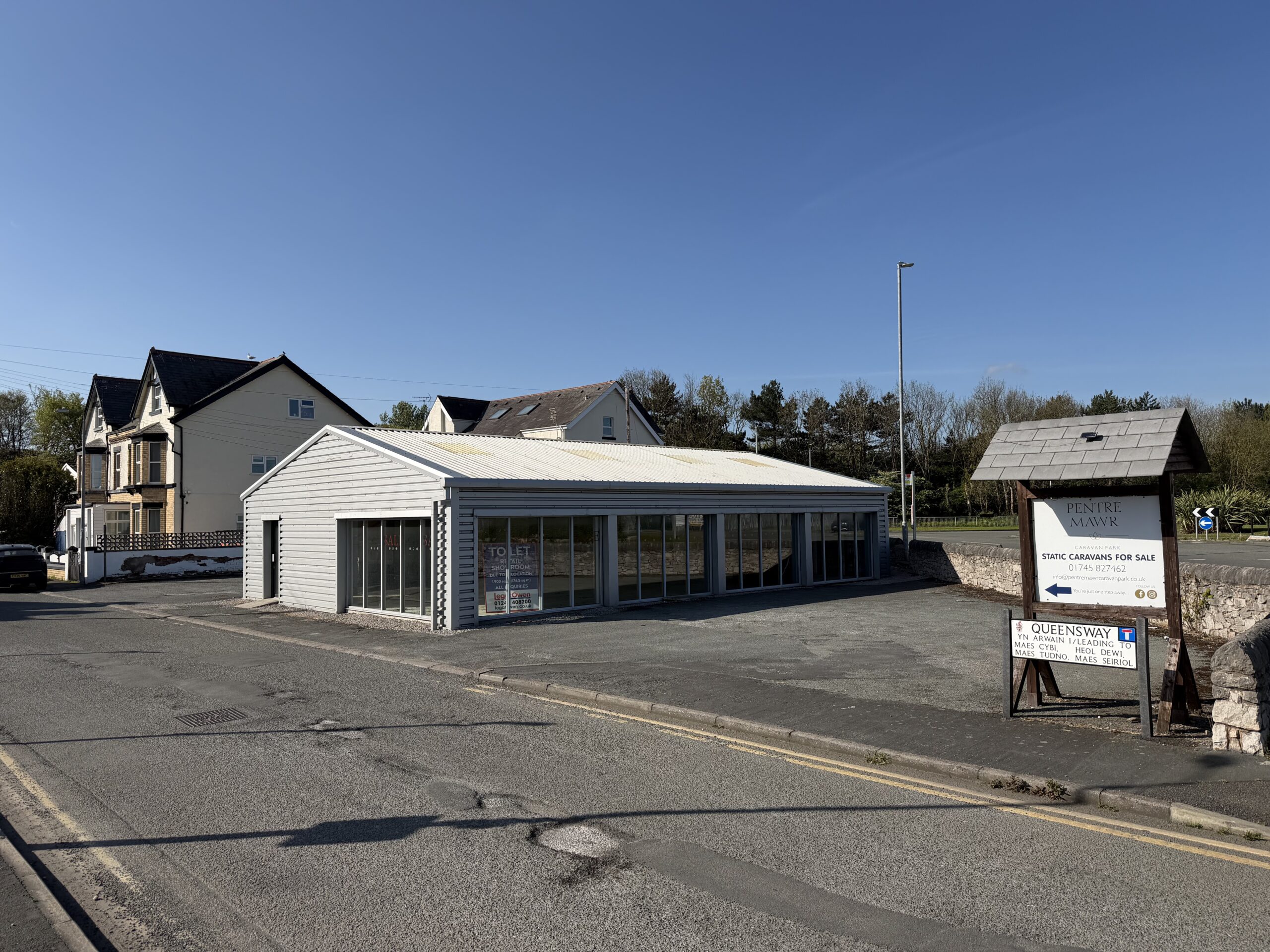 Showroom At Queensway, Pensarn, Abergele, Conwy To Let